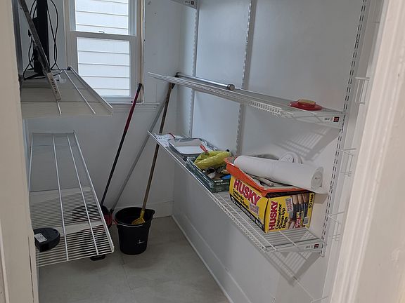 5th image of 64 Topliff St Floor 3