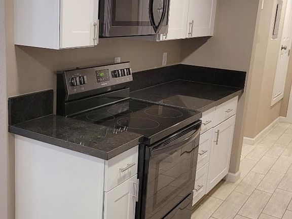 Electric range - brand new appliances