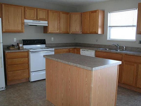 4th image of 7957 Lazelle Woods Dr