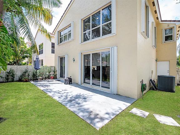 4th image of 15039 SW 51st St #15039