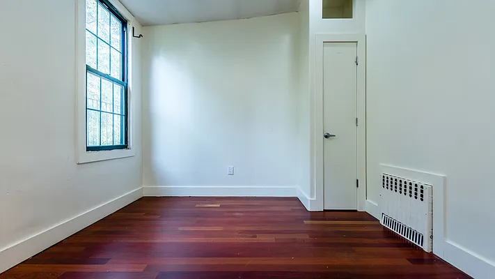 Rented by Nooklyn NYC LLC | media 38