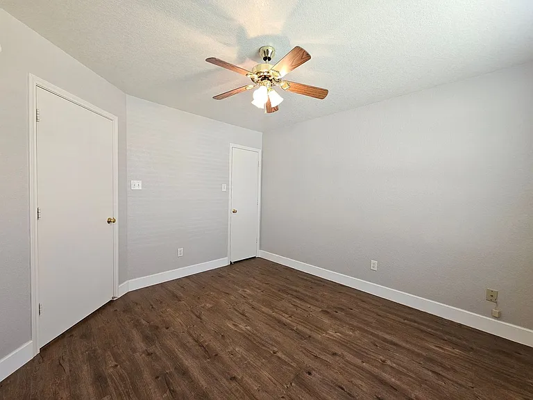 5106 Holster Dr — Photo 14