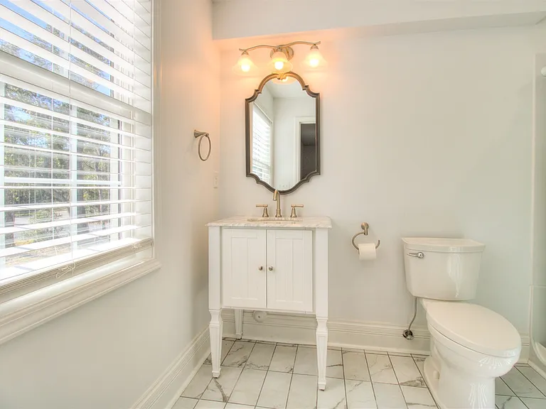 954 Fort Fisher Blvd S — Photo 11