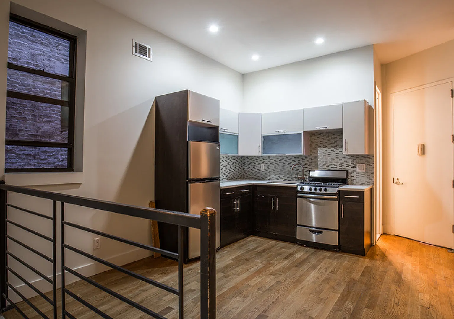 30 Claver Place — Photo 3