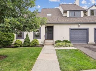 3 Magnolia Path, Basking Ridge, NJ 07920