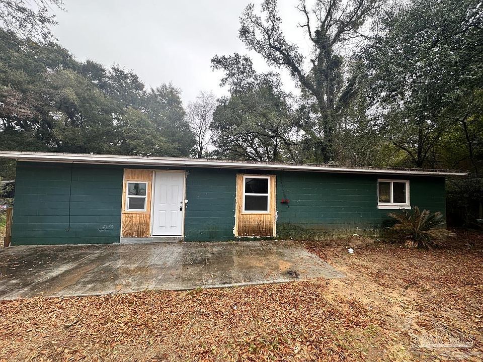 1st image of 304 Louisiana Dr