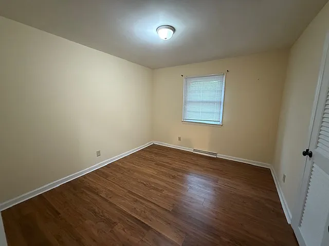 810 W Vandalia Rd — Photo 4