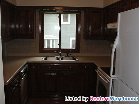 3rd image of 2566 Dianne St