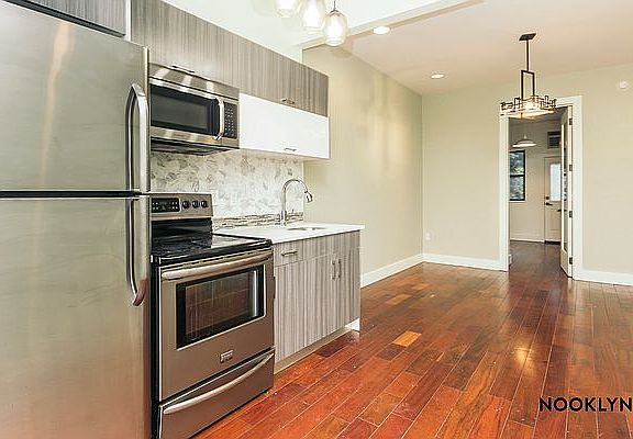 2nd image of 1438 De Kalb Ave #1R