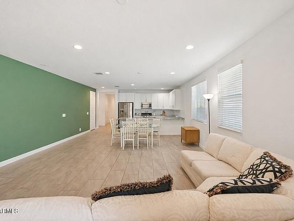 2nd image of 1545 W CARMEN Street