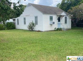 13 Depot St W, Telferner, TX 77988