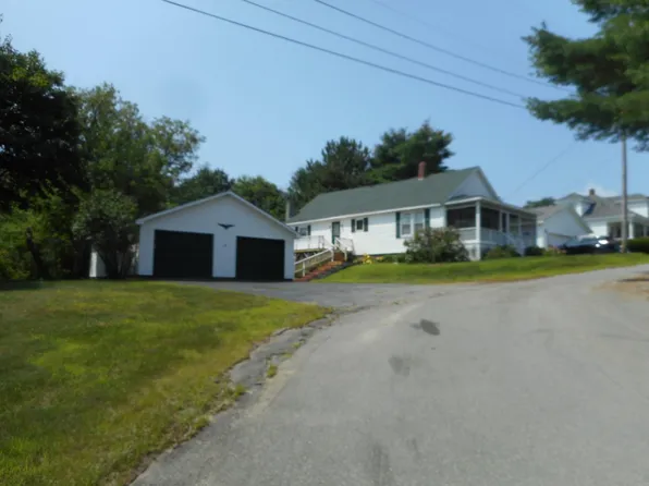 15 Warsaw Circle, Lincoln, ME 04457