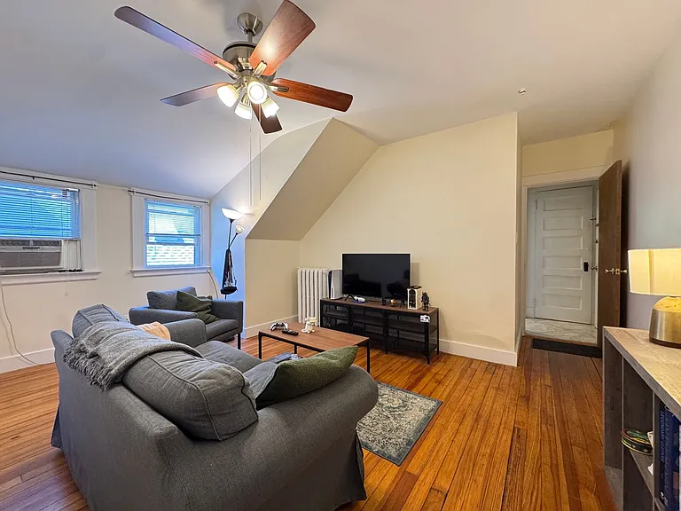 323 Willow St #325 — Photo 8