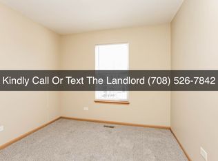 480 N Maggie Ln, Romeoville, IL 60446