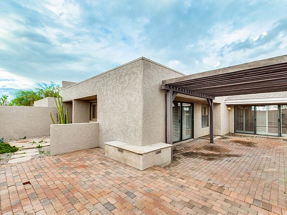 5th image of 1623 E Cactus Wren Dr