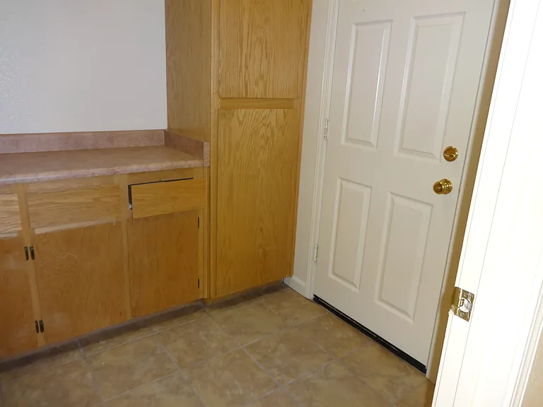 2510 Allen St — Photo 9