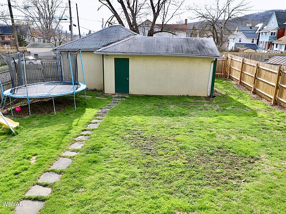 4th image of 817 Elmira St