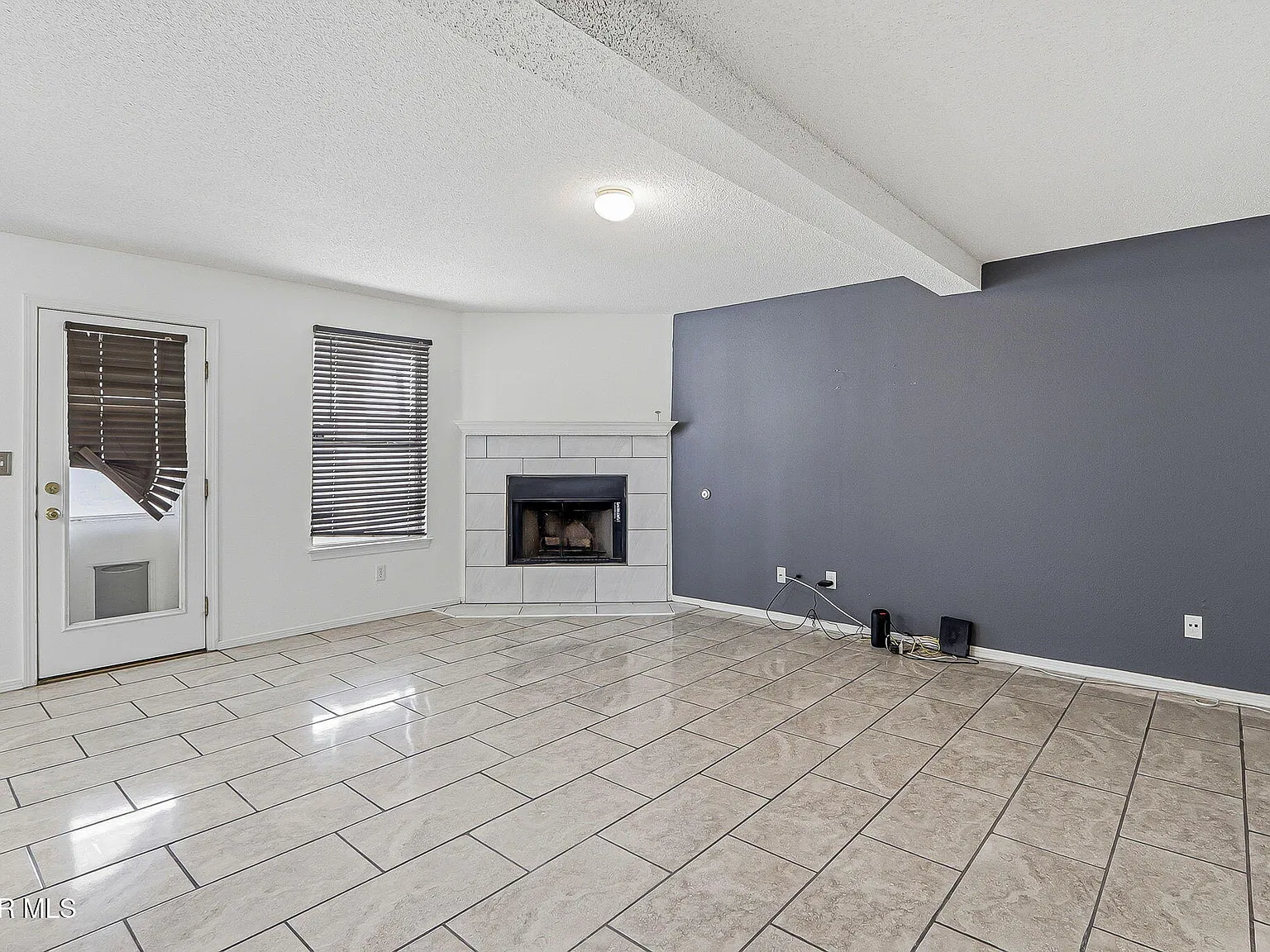 4 bed, 2.5 bath, 2019 sqft, $2,100 — Photo 4
