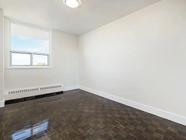 1080 Kingston Rd — Photo 8