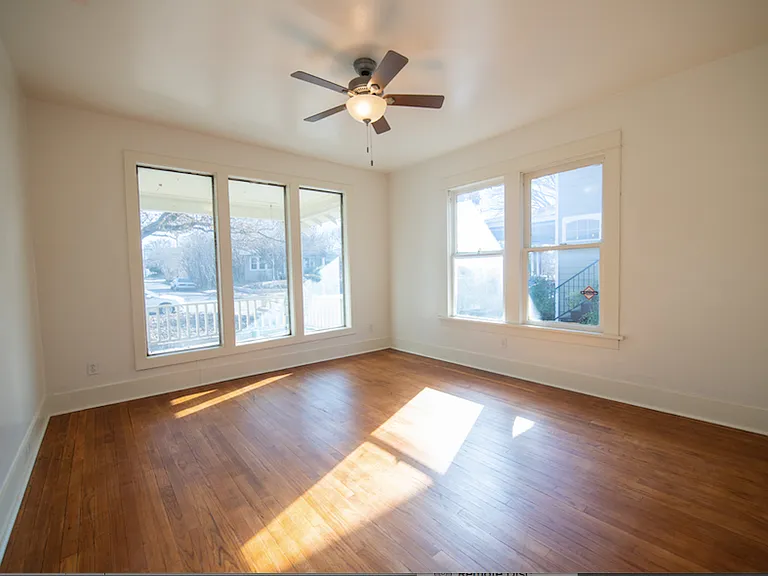 301 N Marlborough Ave — Photo 5