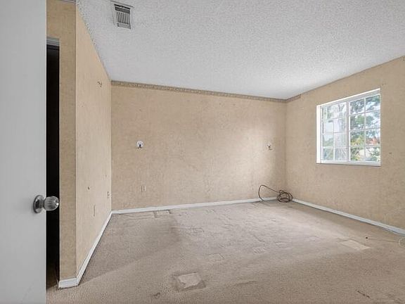 4th image of 18123 SW 154th Avenue