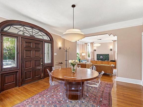 4th image of 7909 Belfast St