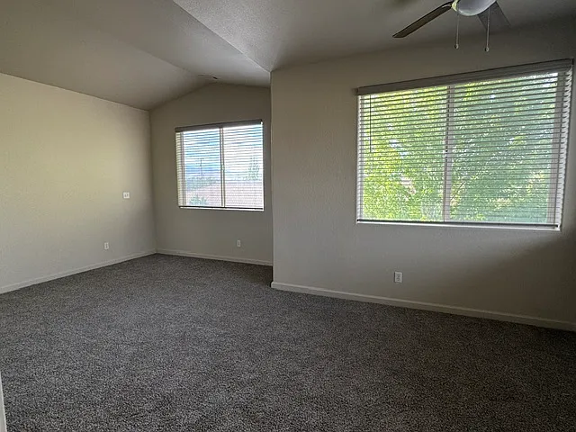 535 Warren Ct #1 — Photo 20