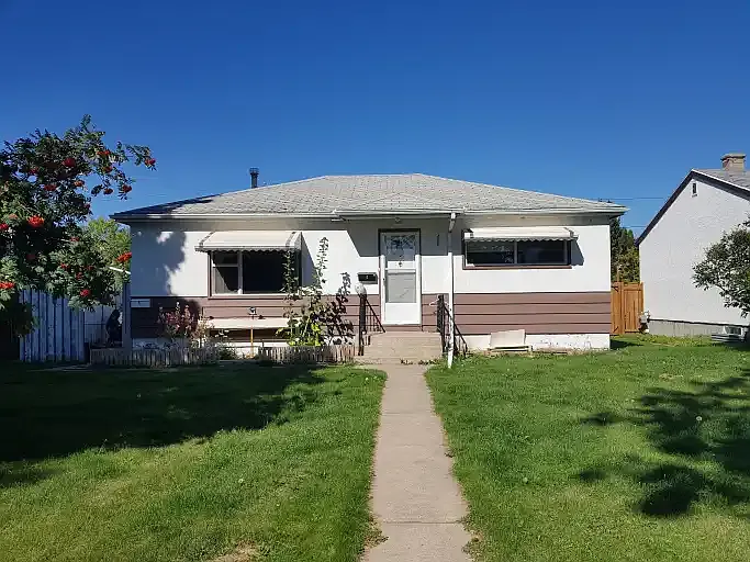 2 bed, 1.0 bath, 803 sqft, $900 — Photo 1