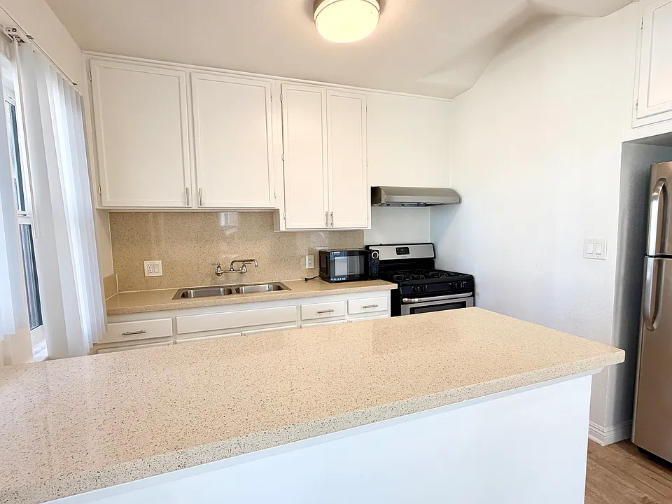 2nd Street Apartments