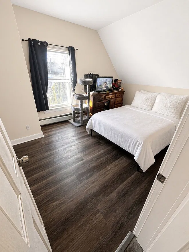 2 bed, 850 sqft, $1,875 — Photo 2