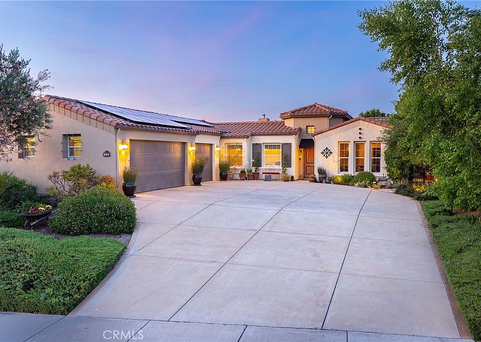 1st image of 961 Vista Cerro Dr