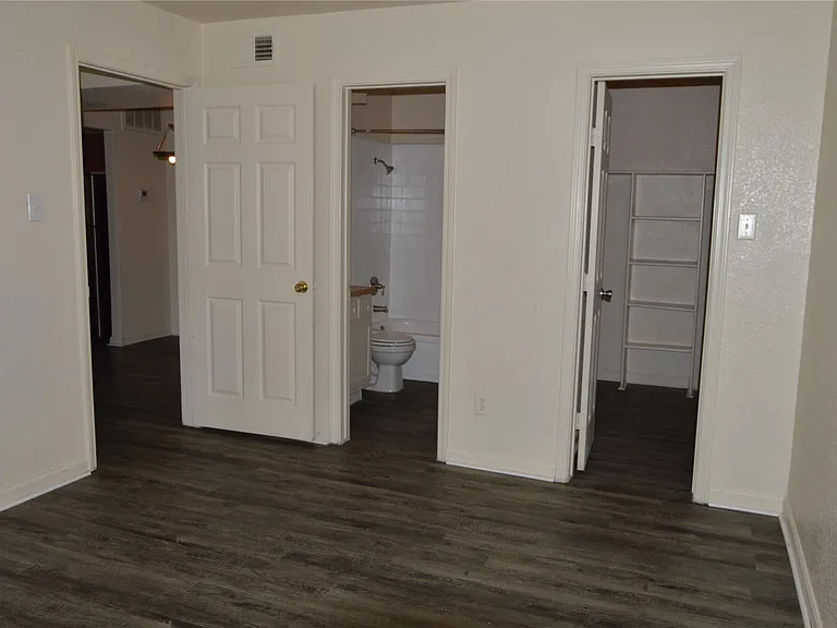 8100 Creekbend Dr #174 — Photo 14