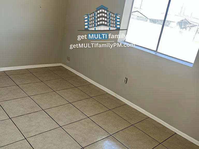 1629 E Wood St #201 — Photo 8