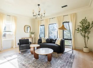 144 N Clark Dr APT 201, Beverly Hills, CA 90211