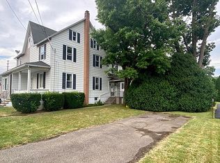 227 South Broadway, Wind Gap, PA 18091