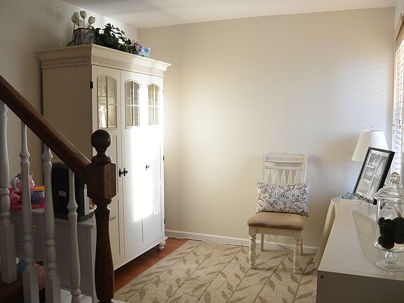 4th image of 8764 Wyngate St