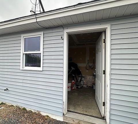 2nd image of 447 Pine Tree Road