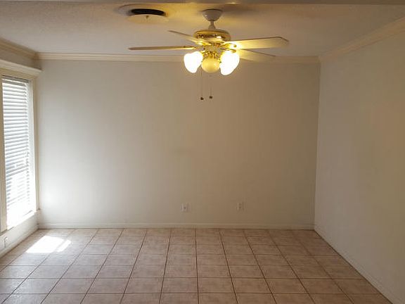 3rd image of 1302 Limestone Dr