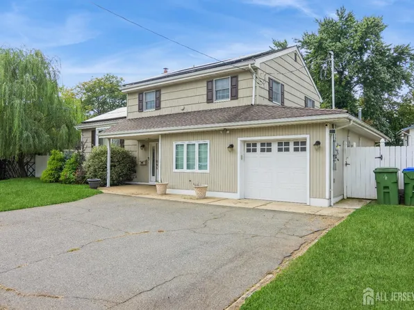 30 Waverly Dr W, Edison, NJ 08817