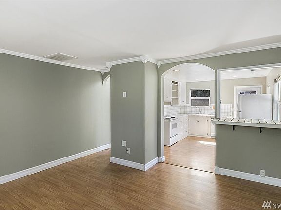 4th image of 1145 N Lafayette Ave