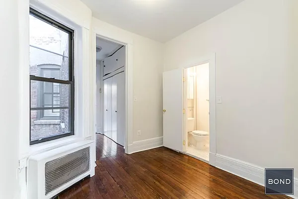 Rented by Bond New York | media 5