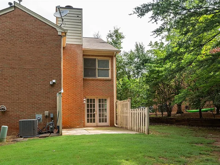 9070 Cobbler Ct — Photo 18