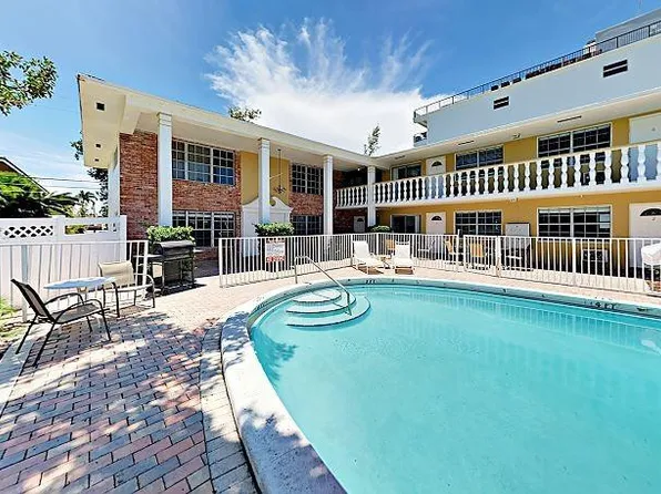 3226 NE 12th St, Pompano Beach, FL