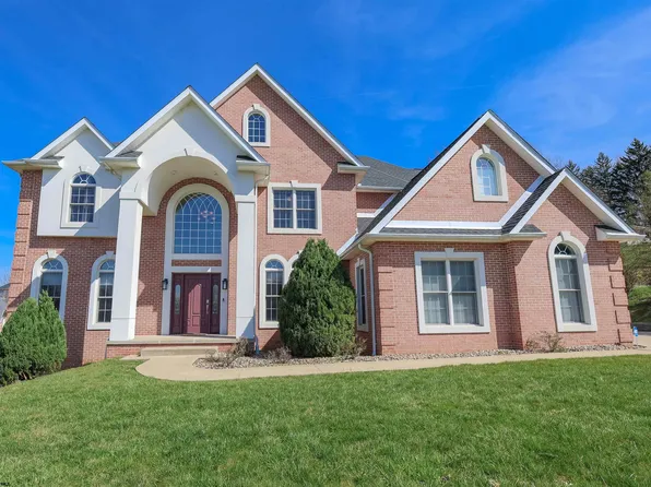 202 Rivercrest Dr, Morgantown, WV 26508