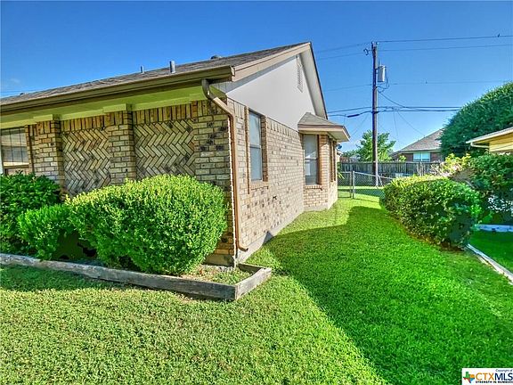 5th image of 4811 Greenlee Dr