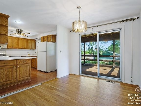 5th image of 1028 Bradford Ln