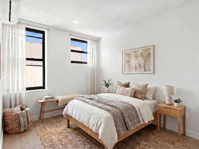 101 Smith St #4 — Photo 7