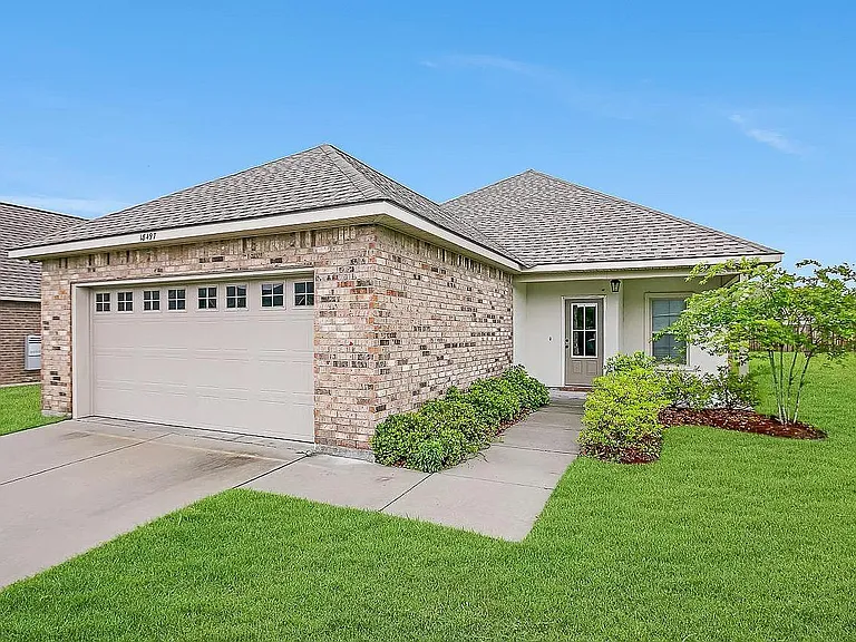 18497 Dove Hollow Dr — Photo 1