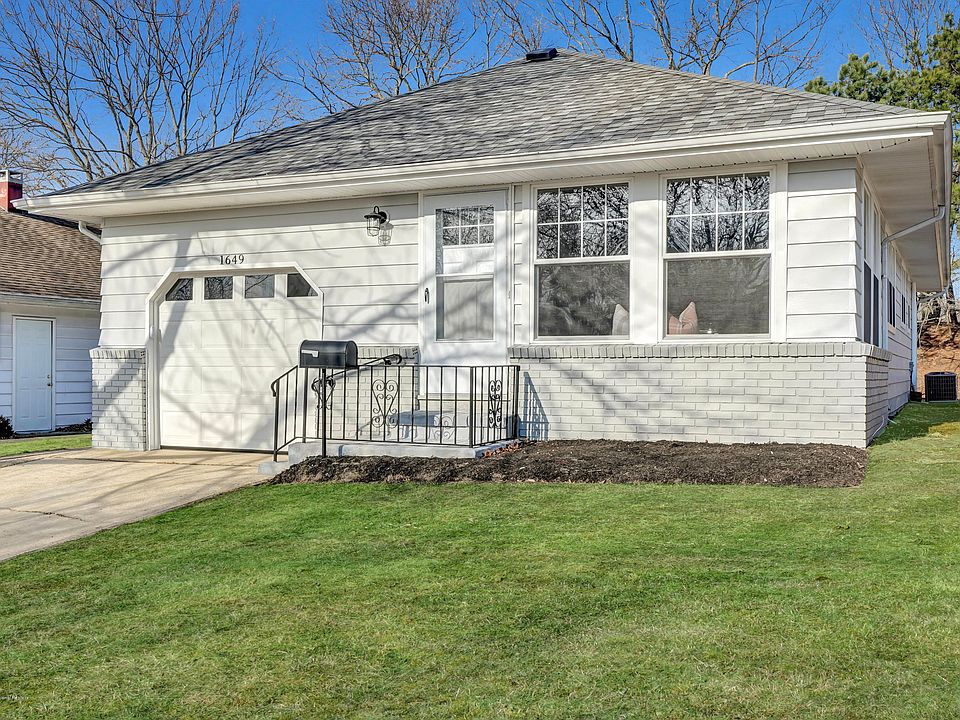 1st image of 1649 Mount Everest Ln