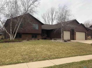 2513 E Marson Dr, Sioux Falls, SD 57103